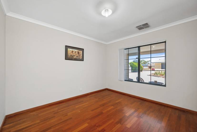 15 Shearwater Way, GOSNELLS, WA 6110 AUS