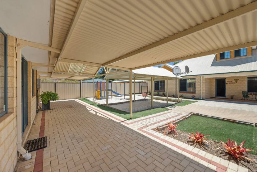 15 Shearwater Way, GOSNELLS, WA 6110 AUS