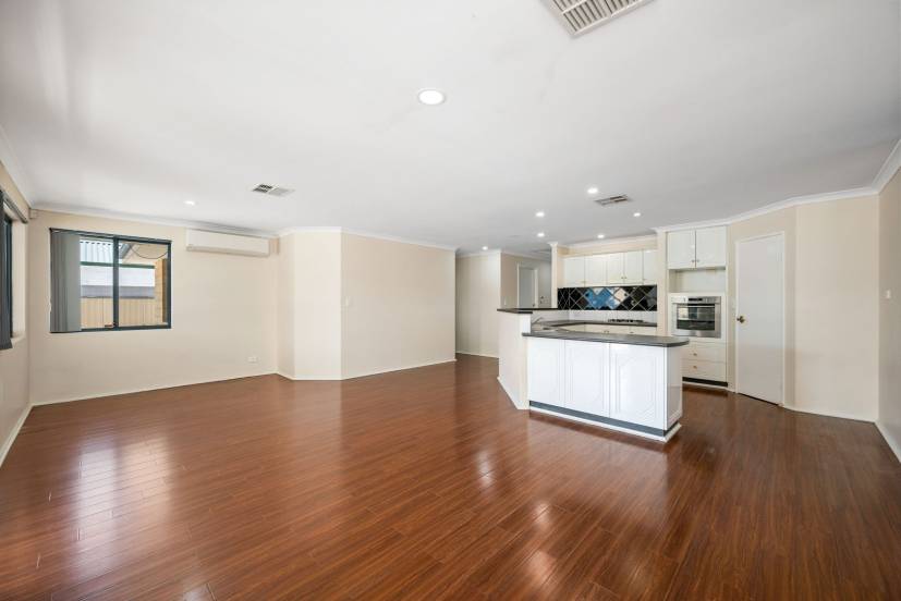 15 Shearwater Way, GOSNELLS, WA 6110 AUS