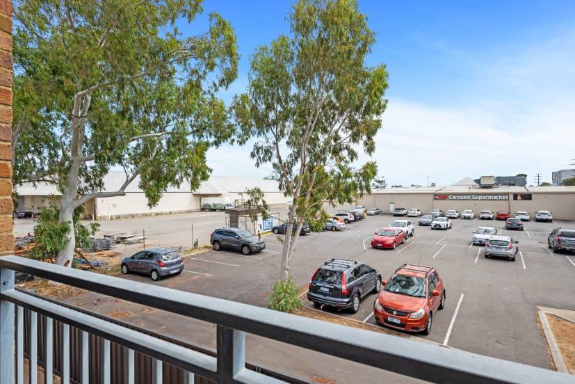 15/53 Cecil Avenue, CANNINGTON, WA 6107 AUS