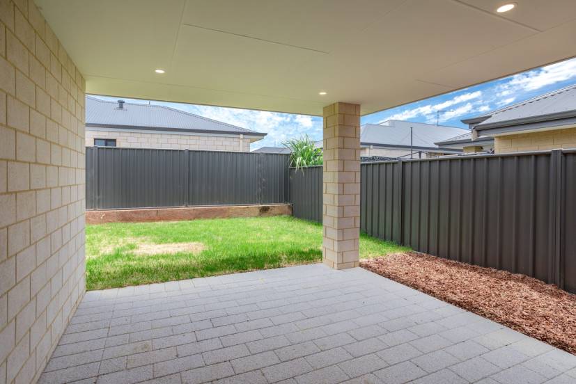 85 Willowdale Promenade, PIARA WATERS, WA 6112 AUS