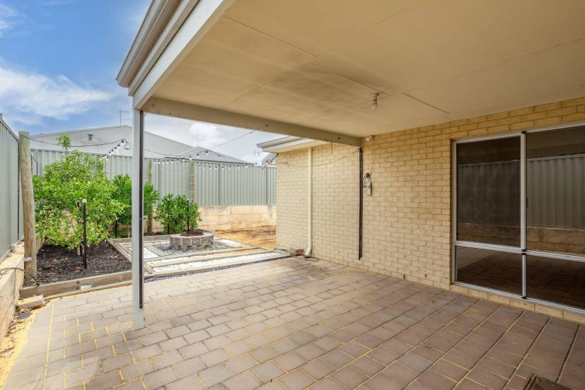 10 Foulkes Way, BYFORD, WA 6122 AUS