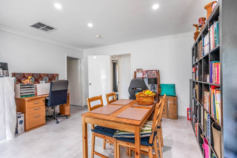 1 Flowerwood Way, HUNTINGDALE, WA 6110 AUS