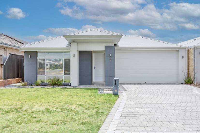 9 Willowdale Promenade, PIARA WATERS, WA 6112 AUS
