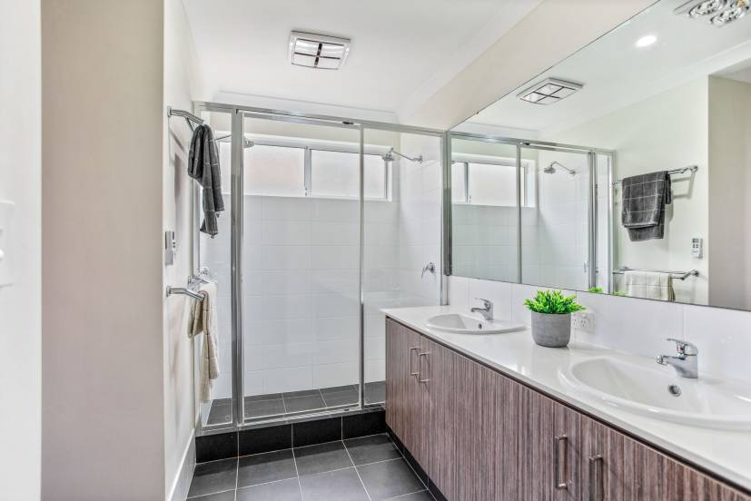 9 Willowdale Promenade, PIARA WATERS, WA 6112 AUS