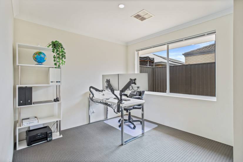 9 Willowdale Promenade, PIARA WATERS, WA 6112 AUS