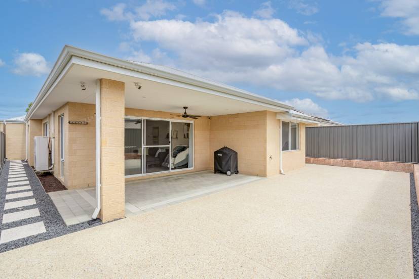 9 Willowdale Promenade, PIARA WATERS, WA 6112 AUS