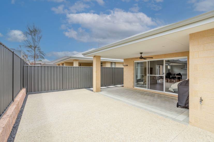 9 Willowdale Promenade, PIARA WATERS, WA 6112 AUS