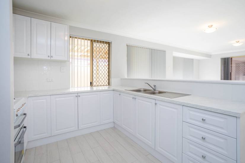 11 Indigo Circle, WARNBRO, WA 6169 AUS