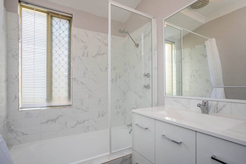 11 Indigo Circle, WARNBRO, WA 6169 AUS