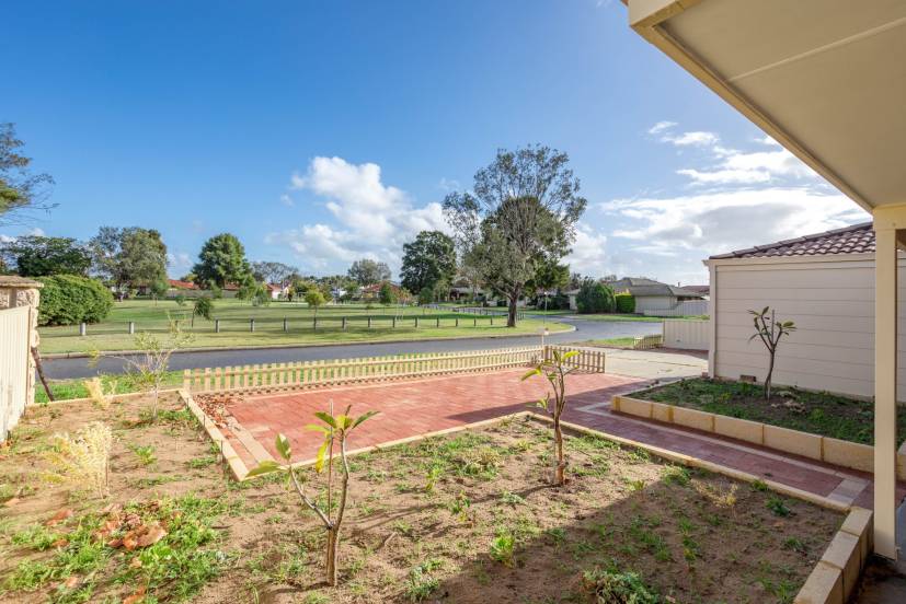 11 Indigo Circle, WARNBRO, WA 6169 AUS