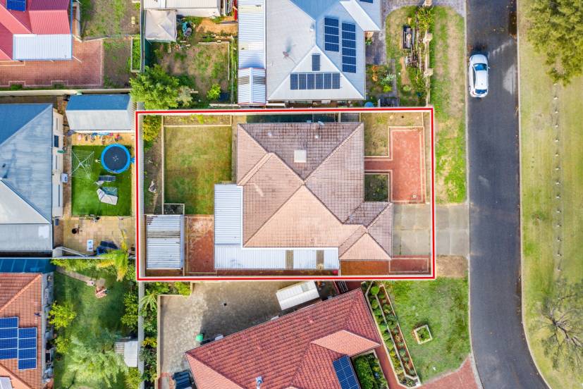 11 Indigo Circle, WARNBRO, WA 6169 AUS
