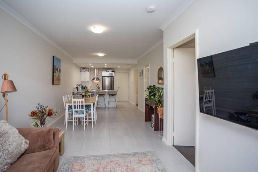 7/142 Renou Street, EAST CANNINGTON, WA 6107 AUS