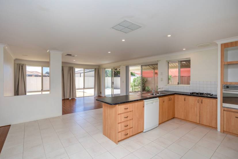 88 Shannon Ramble, GOSNELLS, WA 6110 AUS