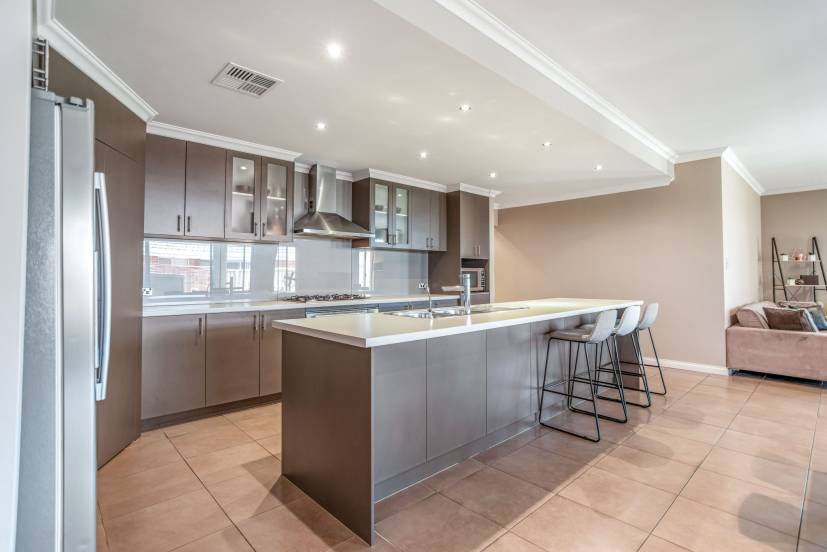 16 Acapulco Way, SOUTHERN RIVER, WA 6110 AUS