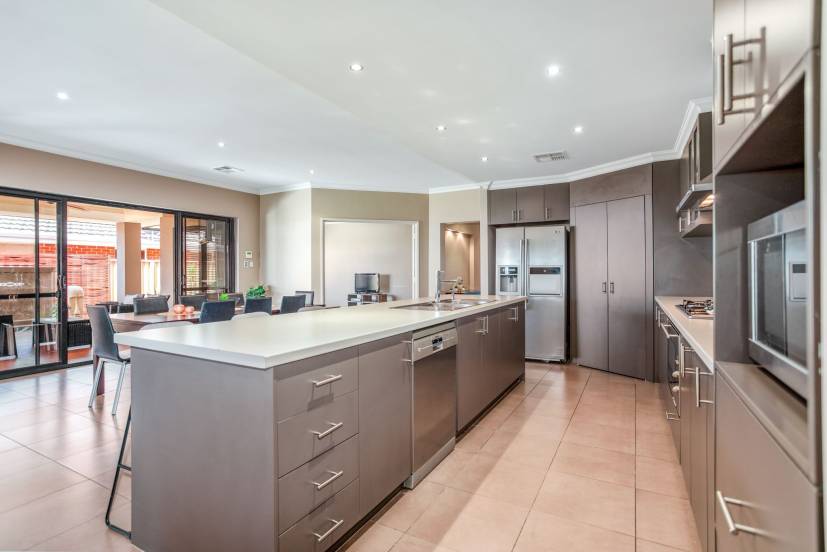 16 Acapulco Way, SOUTHERN RIVER, WA 6110 AUS