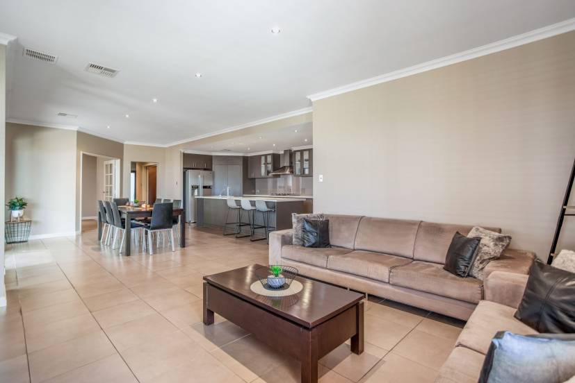 16 Acapulco Way, SOUTHERN RIVER, WA 6110 AUS