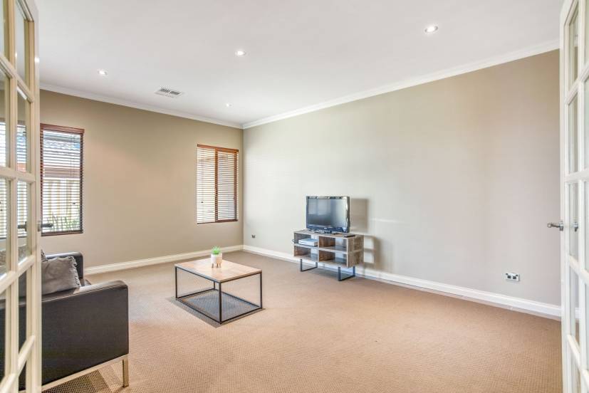 16 Acapulco Way, SOUTHERN RIVER, WA 6110 AUS