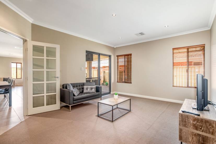 16 Acapulco Way, SOUTHERN RIVER, WA 6110 AUS