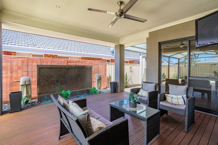 16 Acapulco Way, SOUTHERN RIVER, WA 6110 AUS