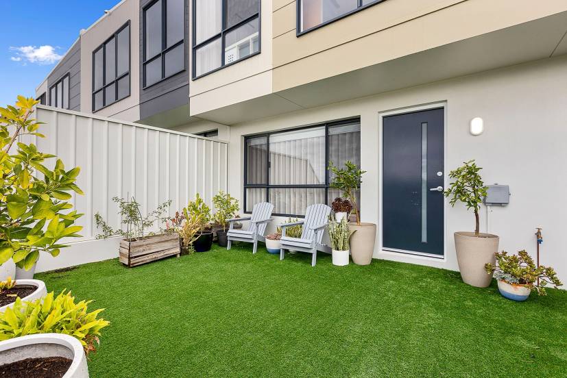 53 Lower Keys Drive, CLARKSON, WA 6030 AUS