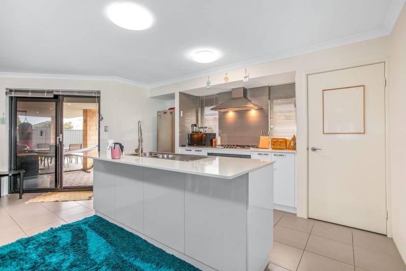 100 Gallipoli Avenue, BYFORD, WA 6122 AUS