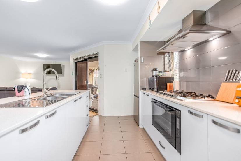100 Gallipoli Avenue, BYFORD, WA 6122 AUS