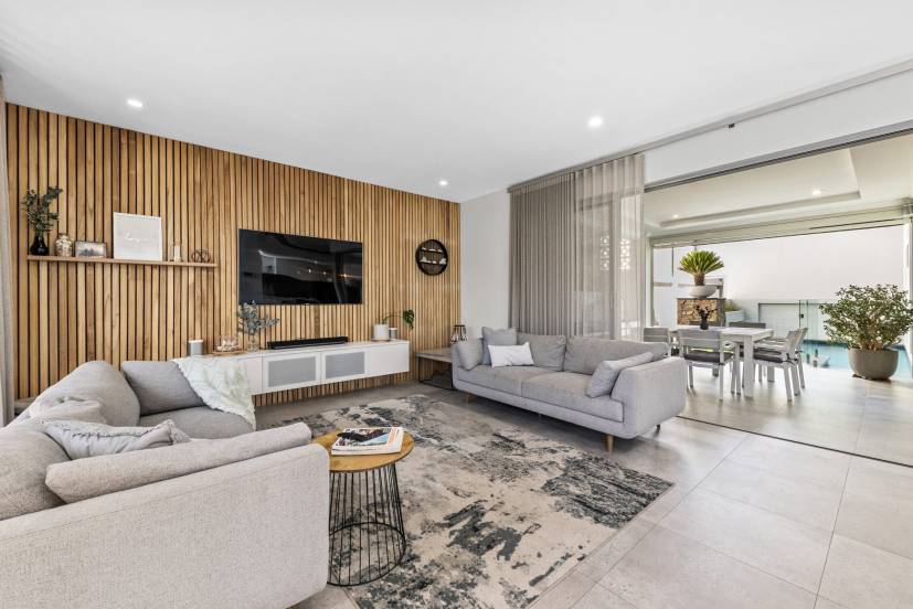 NORTH COOGEE, WA 6163 AUS