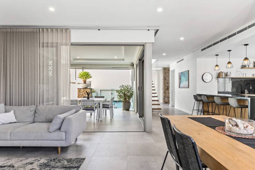NORTH COOGEE, WA 6163 AUS
