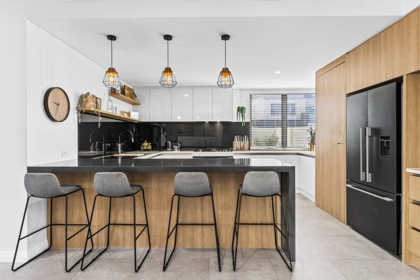 NORTH COOGEE, WA 6163 AUS
