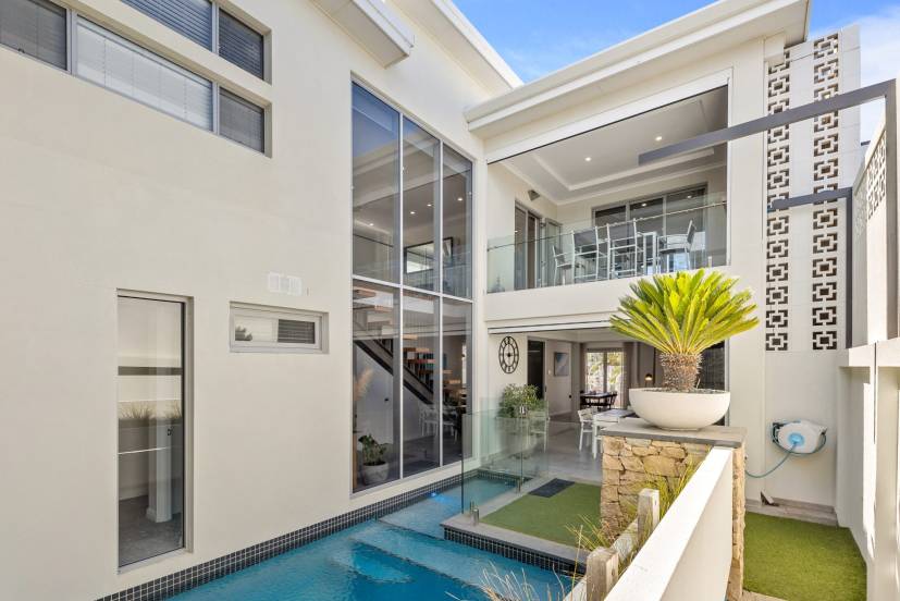 NORTH COOGEE, WA 6163 AUS