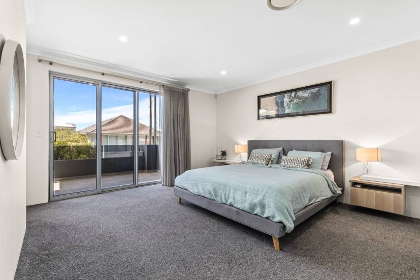 NORTH COOGEE, WA 6163 AUS