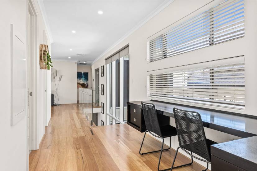 NORTH COOGEE, WA 6163 AUS