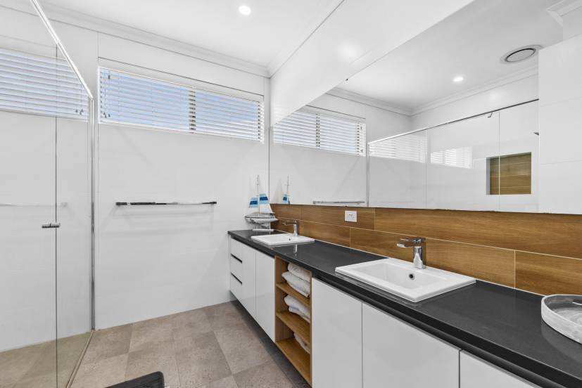NORTH COOGEE, WA 6163 AUS