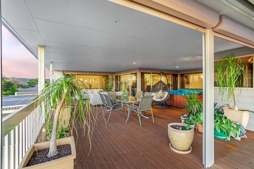 3 Serena Grove, MOUNT NASURA, WA 6112 AUS