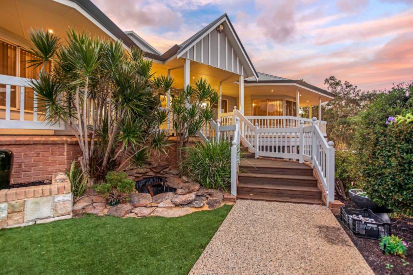 3 Serena Grove, MOUNT NASURA, WA 6112 AUS