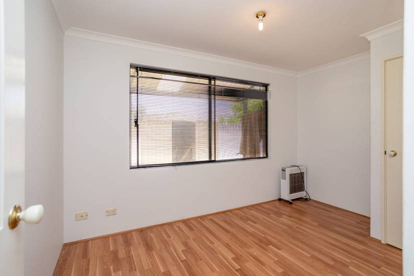 61 Grand Parade, REDCLIFFE, WA 6104 AUS