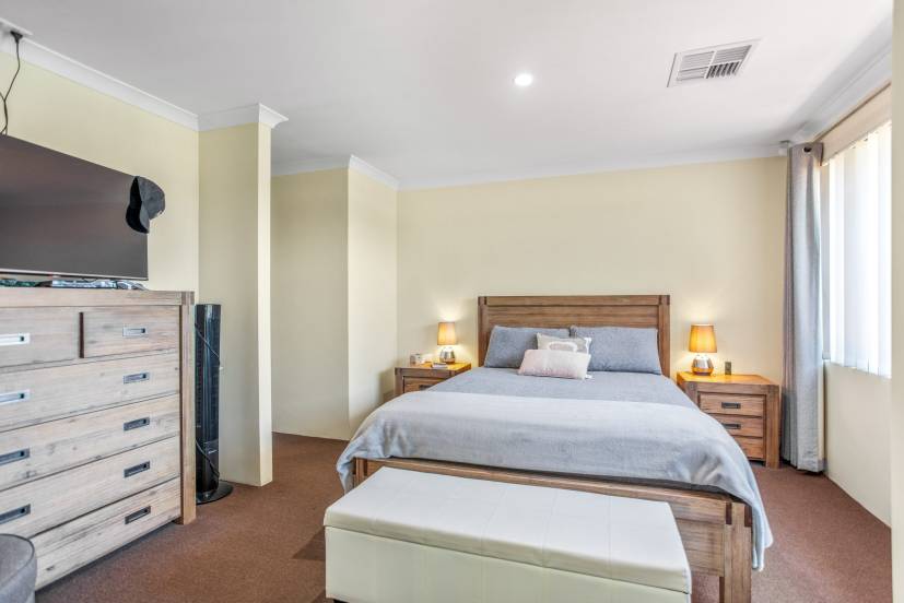 15 Galena Way, BYFORD, WA 6122 AUS