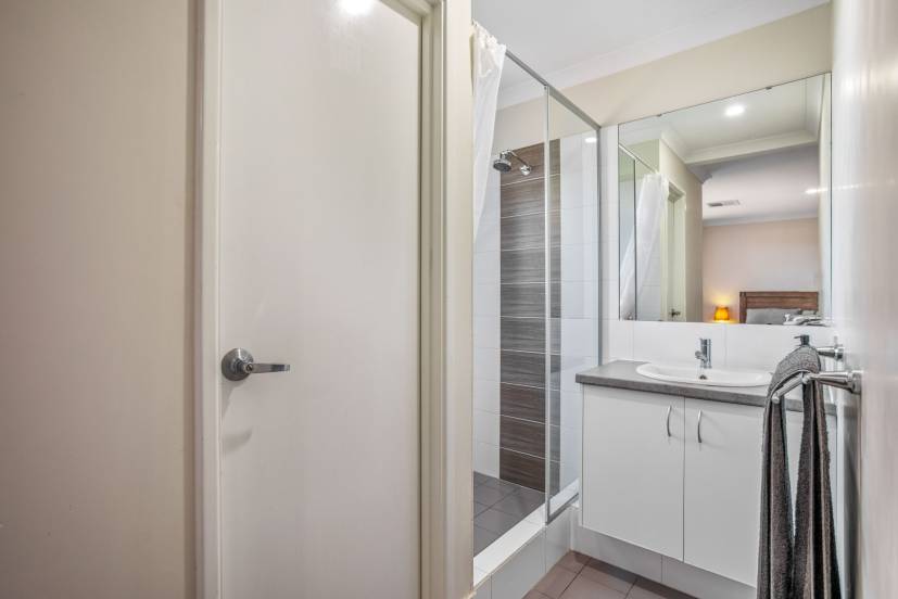 15 Galena Way, BYFORD, WA 6122 AUS