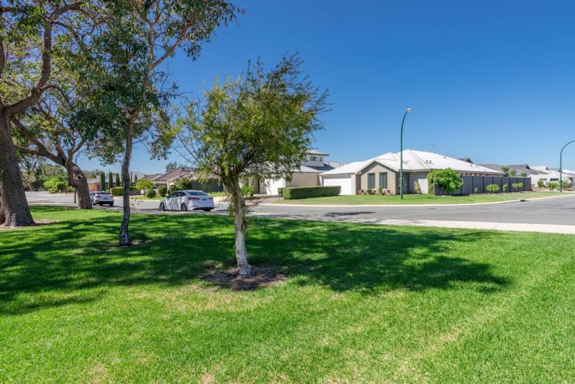 15 Galena Way, BYFORD, WA 6122 AUS
