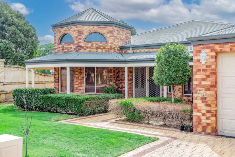 2 Nolan Avenue, SOUTHERN RIVER, WA 6110 AUS