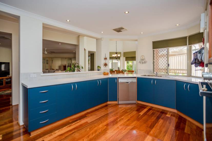 2 Nolan Avenue, SOUTHERN RIVER, WA 6110 AUS