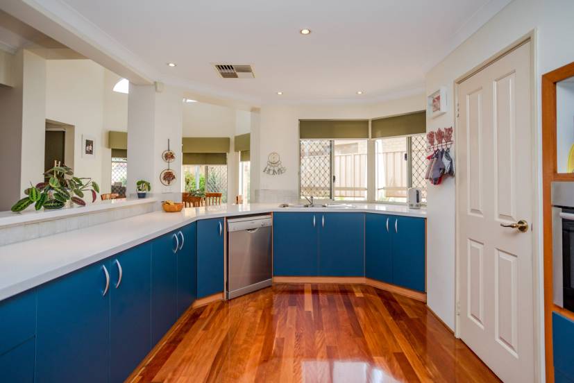 2 Nolan Avenue, SOUTHERN RIVER, WA 6110 AUS