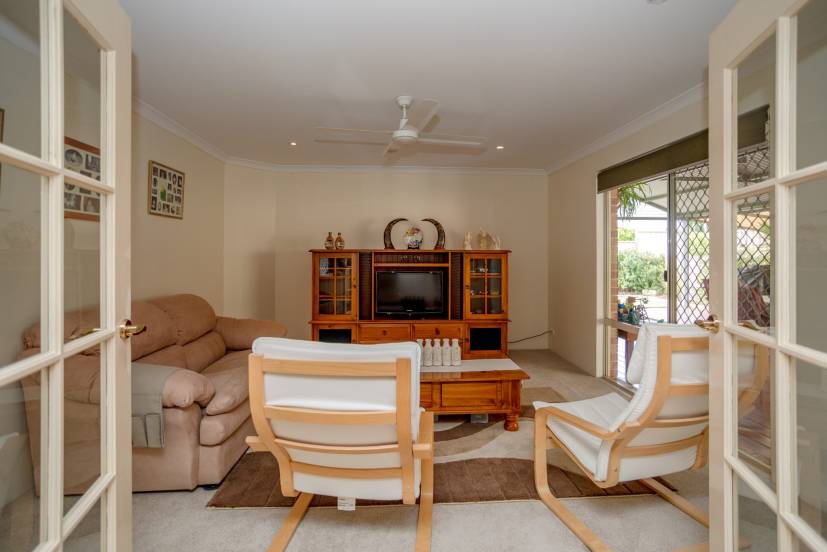 2 Nolan Avenue, SOUTHERN RIVER, WA 6110 AUS