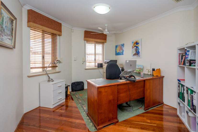 2 Nolan Avenue, SOUTHERN RIVER, WA 6110 AUS
