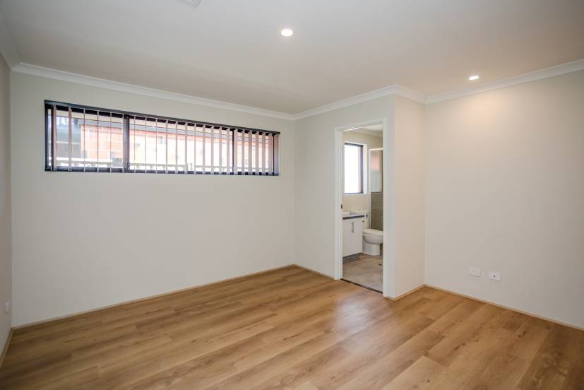 47 Greenpoint Way, HILBERT, WA 6112 AUS