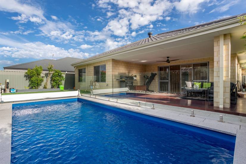 50 Wellman Avenue, PIARA WATERS, WA 6112 AUS