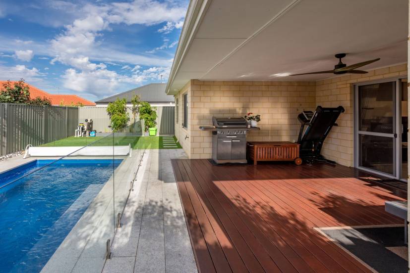 50 Wellman Avenue, PIARA WATERS, WA 6112 AUS