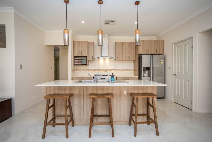 50 Wellman Avenue, PIARA WATERS, WA 6112 AUS