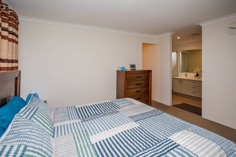 50 Wellman Avenue, PIARA WATERS, WA 6112 AUS